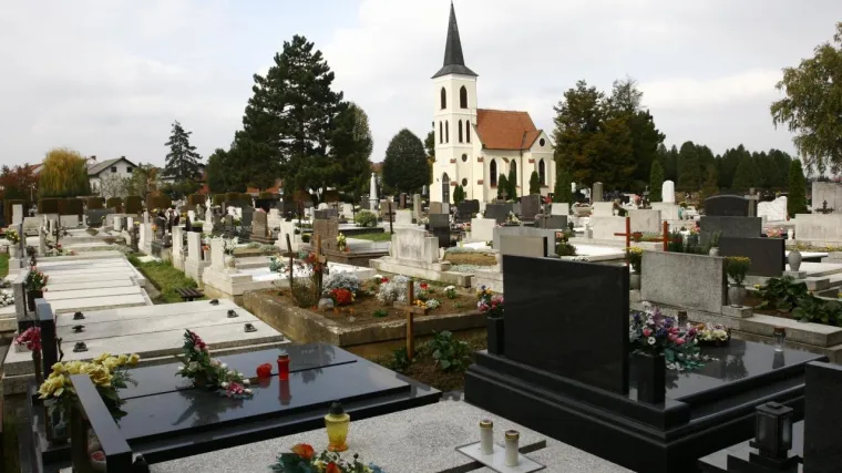 &Scaron;ok u Velikoj Gorici: Mlada djevojka si oduzela život?