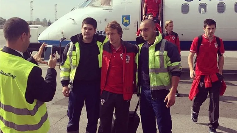 Bugarski obožavatelji opkolili Modrića i suigrače!