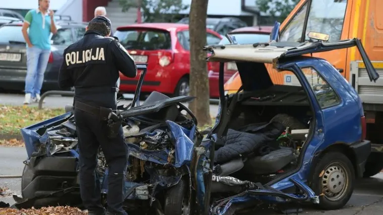 Sudar tri automobila na zagrebačkom Jarunu, jedna osoba poginula