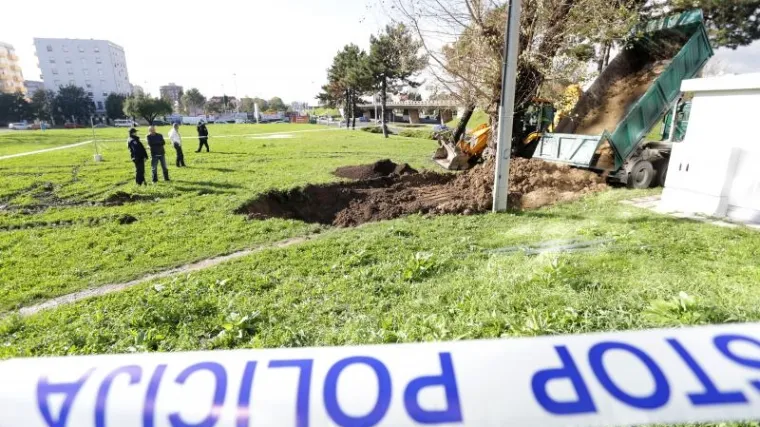 Obilne kiše u Zagrebu aktivirale klizišta: Otvorila se rupa od dva metra!