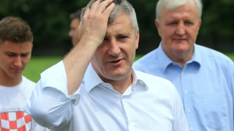 Iz HNS-a demantirali da je Davor &Scaron;uker zavr&scaron;io na Hitnoj