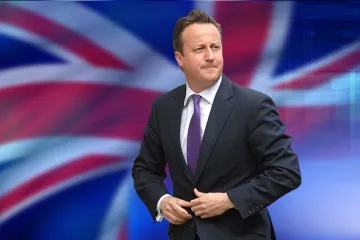 Tjelohranitelji svladali mladića koji se zaletio u britanskog premijera!