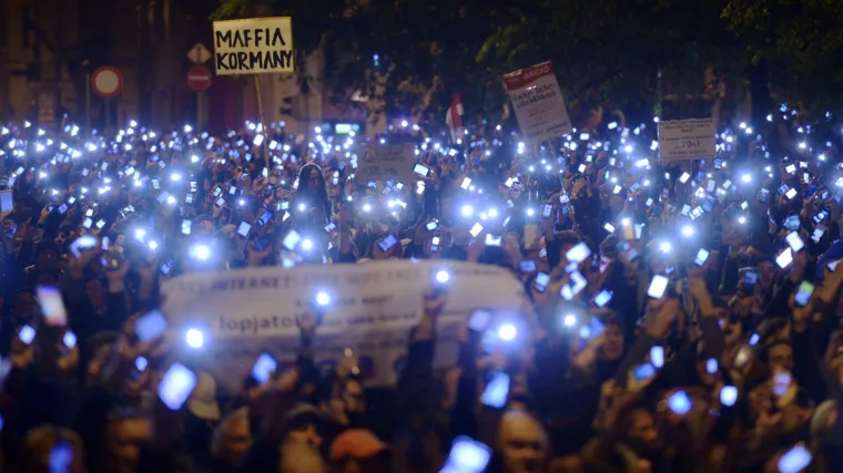 'Opametili' Orbana: Odustao od uvođenja poreza na internet