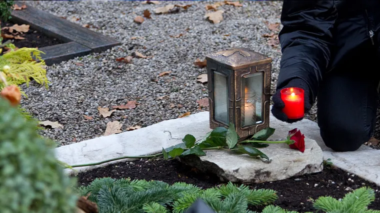 Svi sveti kao idealna prilika za kampanju Josipovića i Kitarović?