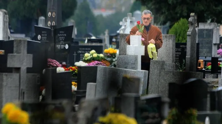 Blagdan Svih svetih: Sjećamo se najmilijih koji vi&scaron;e nisu s nama