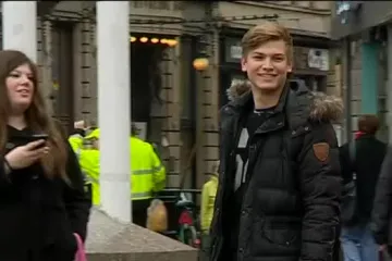 Skrivena kamera: Okrećemo li se još uvijek za zgodnim ljudima?