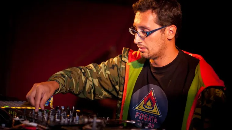 Prljavo putovanje kroz razne glazbene dimenzije