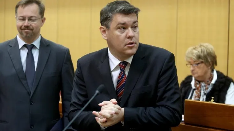 HDZ-ovci napali Lalovca: 'Je li ovo mrtvozorstvo ili obdukcija?'