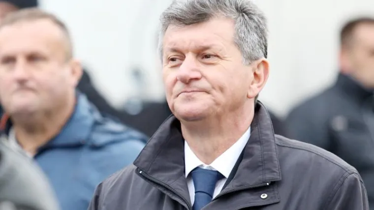 'Josipović je mi&scaron; koji narodu krade svjetlo i istinu'