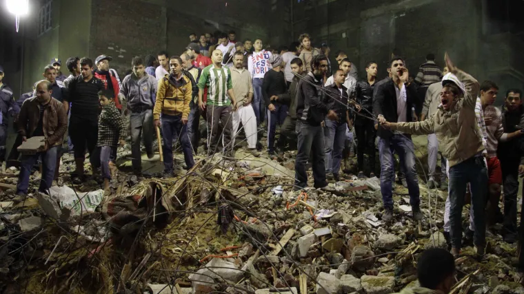 Stra&scaron;na tragedija: Sru&scaron;ila se osmokatnica, najmanje 10 mrtvih