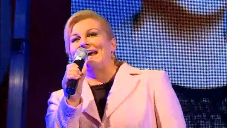 Politika u drugom planu: Kolinda pokazala svoje pjevačke sposobnosti!