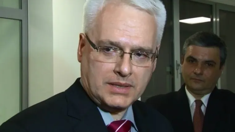 Josipović pozvao protukandidate: 'Izjasnite se o pobačaju'