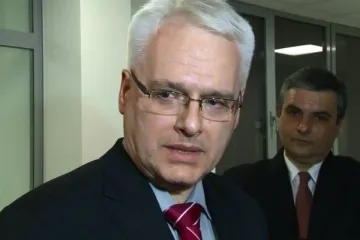 Josipović pozvao protukandidate: 'Izjasnite se o pobačaju'