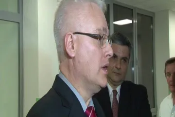 Josipović: Ženino pravo je da odlučuje o rađanju