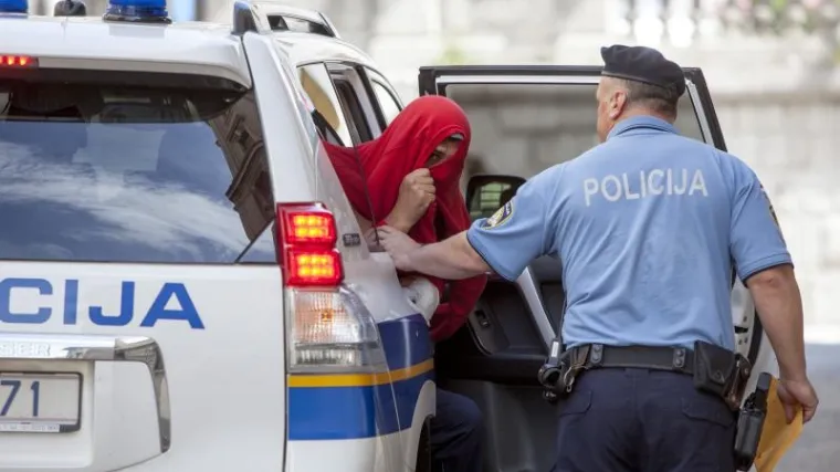 Policija uhitila razbojnika: Naoružan nožem pljačkao benzinske postaje