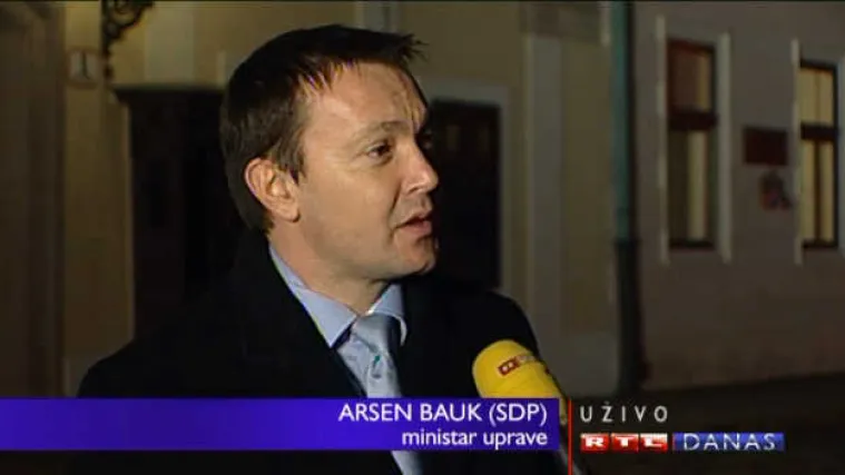 'Ako će mu to donijeti koji glas, neka me jo&scaron; koji put prijavi'