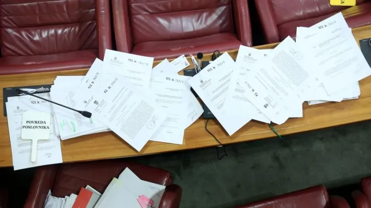 Rad Sabora u značajnoj mjeri odredile brojne referendumske inicijative