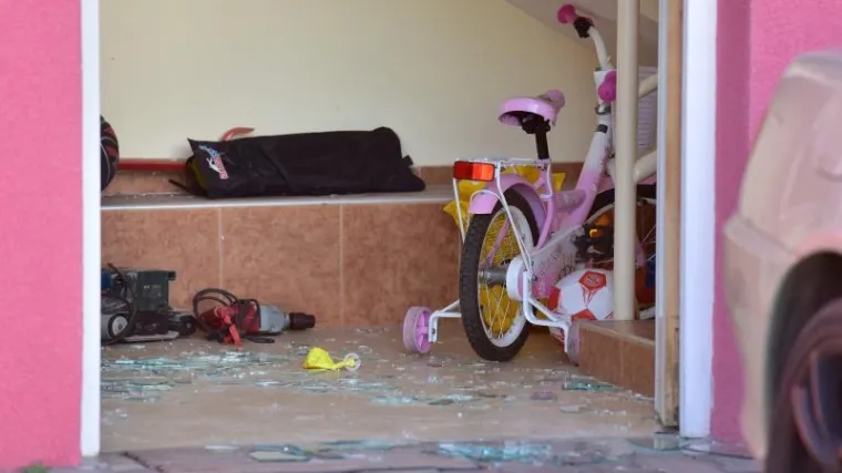 Beba ranjena u pucnjavi uspje&scaron;no operirana, otac u borbi za život