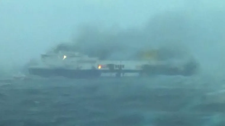 Planuo trajekt za Anconu: 'Mračno je, dno broda gori!'