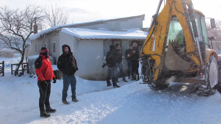 Snježno nevrijeme zarobilo desetak vozila, putnike spasio HGSS