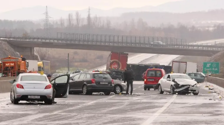Podignuta optužnica zbog lančanog sudara u tunelu Krpani