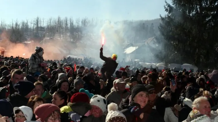 Kako su se Josipović i Kolinda mimoi&scaron;li na dočeku u Fužinama