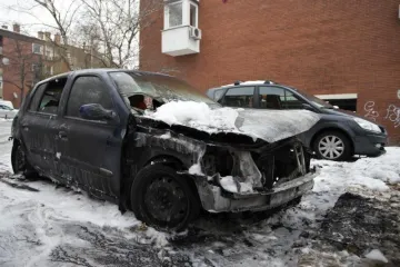 U požaru na Trešnjevci u potpunosti izgorio Renault Clio