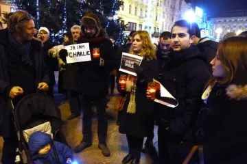 Skup solidarnosti: Stotine ljudi do&scaron;le su pred francusko veleposlanstvo