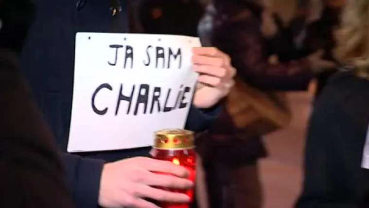 Skup solidarnosti: Stotine ljudi do&scaron;le su pred francusko veleposlanstvo