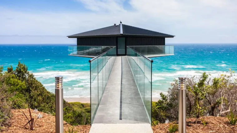 Idealno mjesto za romantiku: Kuća koja lebdi nad oceanom