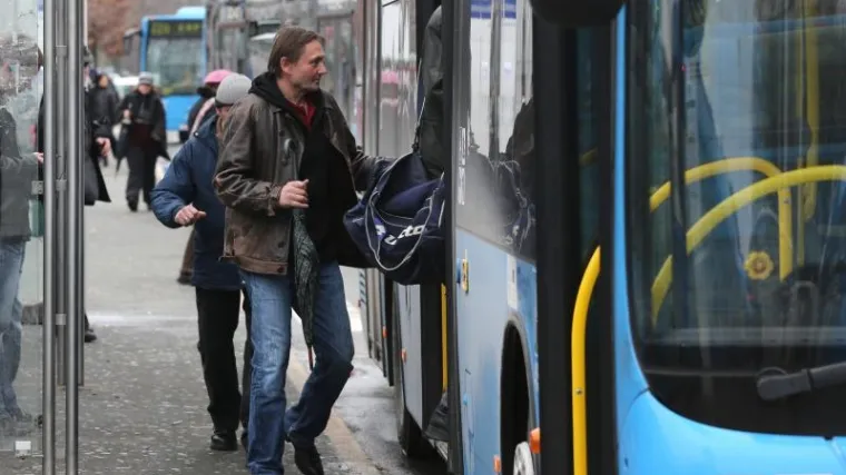 Vozač ZET-a zaustavio bus na pola puta i odbio nastaviti vožnju