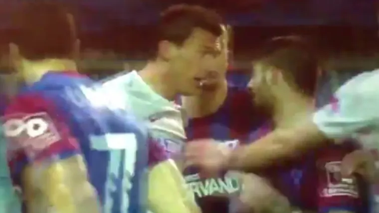 Pogledajte kako je Mandžukić razbijesnio suparnike