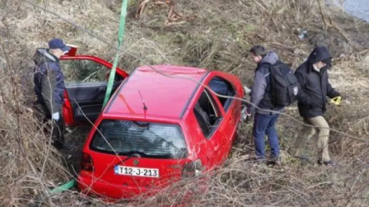Djevojka se utopila u rijeci: probala razbiti stakla auta i isplivati