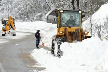 Snijeg se pretvara u led, temperatura manja i za 10 stupnjeva!