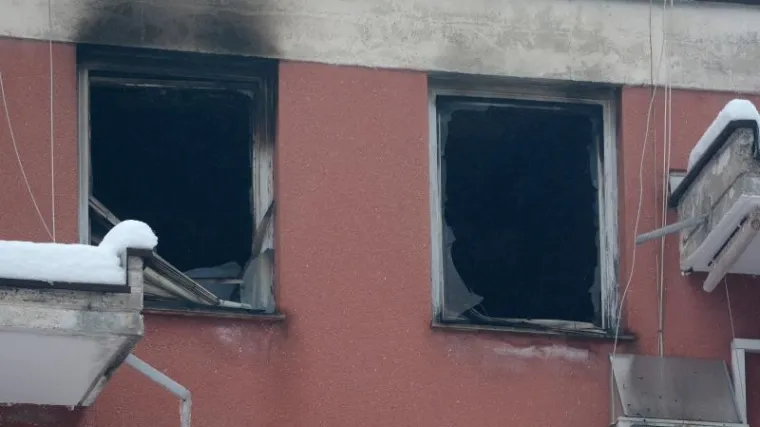 Posvađao se s ukućanima, zapalio stan pa pobjegao