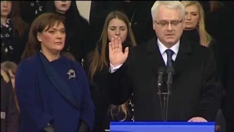 Otkrivamo tko je kreirao haljinu predsjednice za inauguraciju!