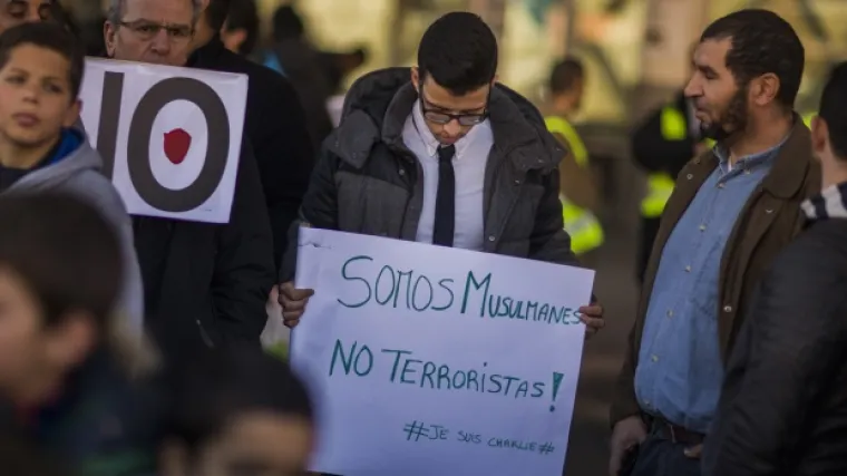 Norve&scaron;ki muslimani formirat će 'živi zid' oko sinagoge u Oslu