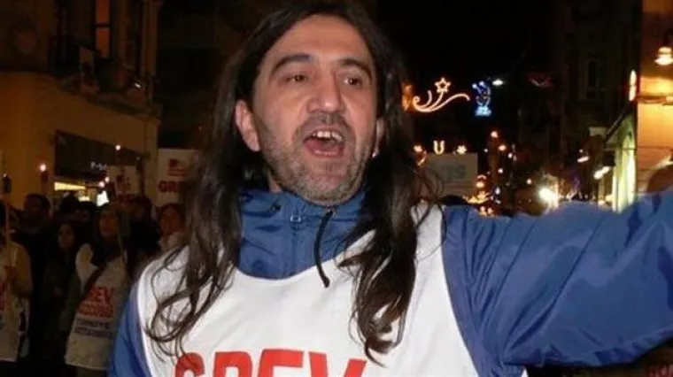 Novinar izboden na smrt zbog jedne obične grude!