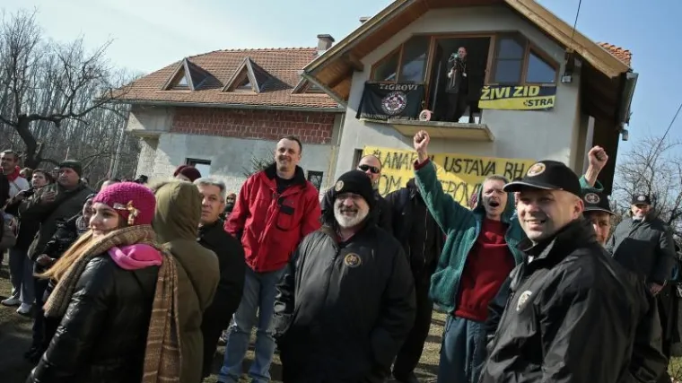 Aktivisti odgodili deložaciju zagrebačke obitelji Cvjetković