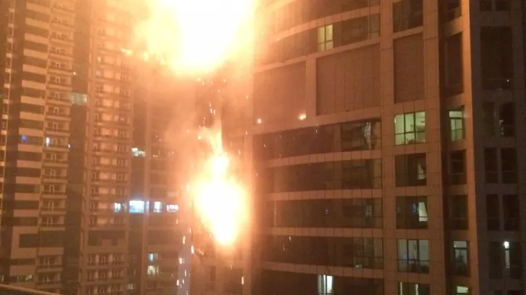 Gorjela jedna od najvi&scaron;ih zgrada svijeta: evakuirane stotine ljudi