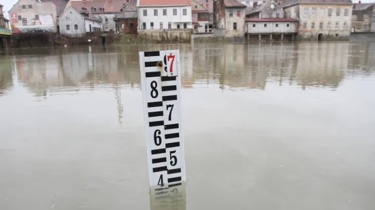 Vodostaji u Karlovcu rastu, ali nema opasnosti od poplava