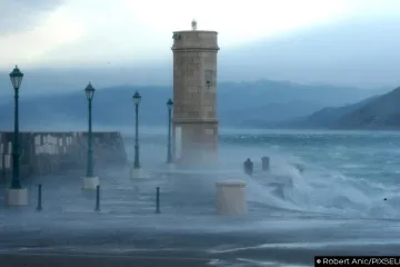 Crveno upozorenje: prva marčana bura bit će orkanske jakosti!