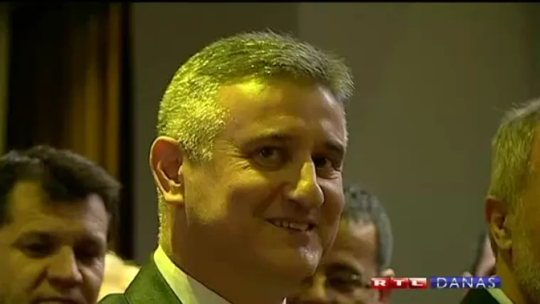 'Premijer je trebao doći u Ured predsjednice i iskreno joj čestitati'