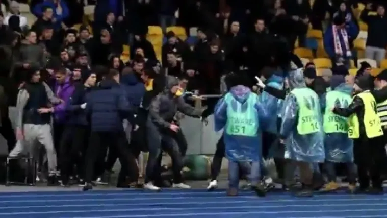 UEFA kaznila Dinamo Kijev zbog ulijetanja navijača na teren