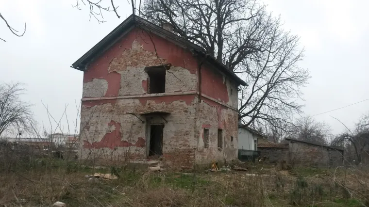 HŽ tjera 82-godi&scaron;nju staricu iz tro&scaron;ne kućice u Vukovaru!