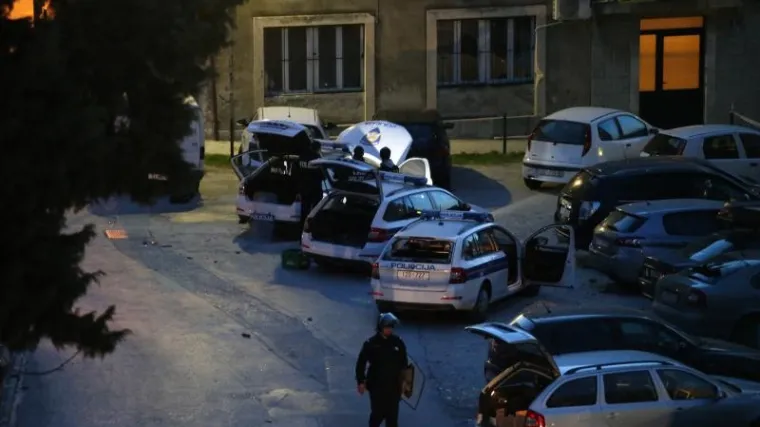 Policija uhitila trojicu huligana zbog jučerašnjeg napada, za ostalima tragaju
