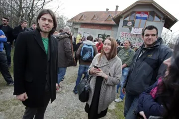 'Kolinda šuti kao zalivena i smije se onima koji su glasali za nju'