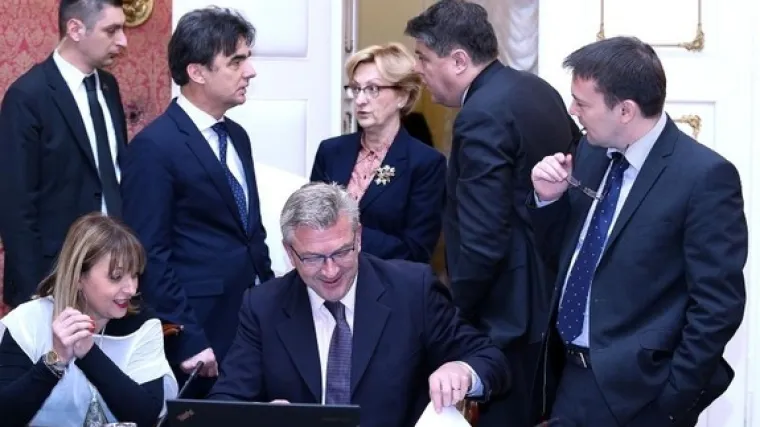 Odobreno zaduživanje željezničkim poduzećima