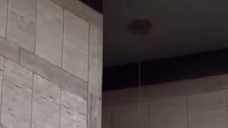 Crkva iznad ulaza postavila prskalice kako bi rastjerala beskućnike!