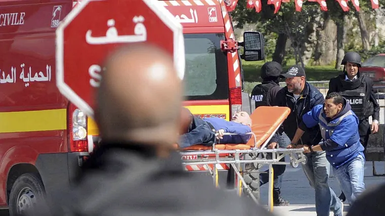 Premijer smijenio &scaron;efove policije u Tunisu i muzeju Bardu